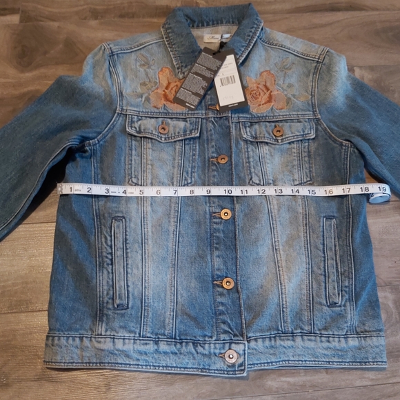 Embroidered Denim Jacket - Picture 7 of 11